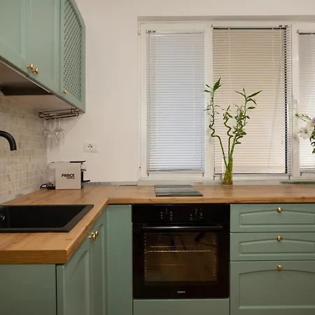 Dai -near * 地拉那